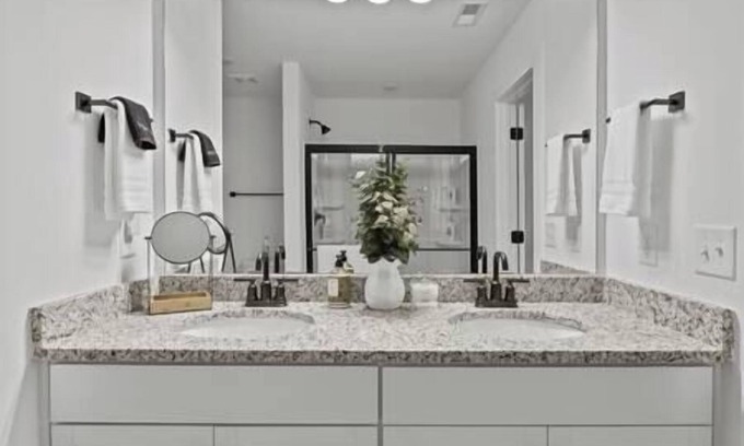 Arcadia House | *Mid-Century Modern Townhouse*