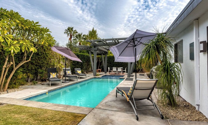 Rancho Mirage House | Mid-Century Oasis w/Private Pool & Mountain Views