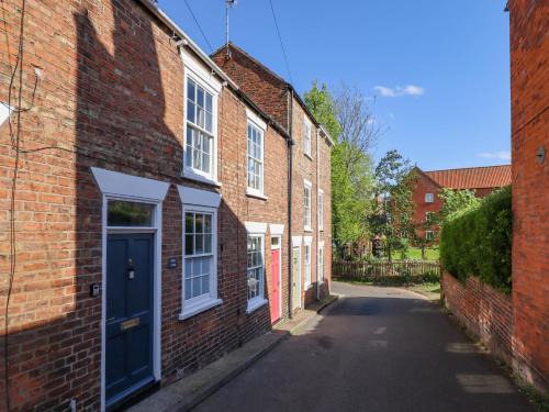 Louth House | Middle Cottage