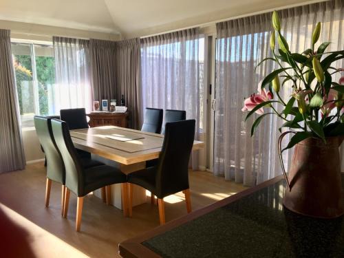 Collingwood Park Villa | Middleton Bay Retreat