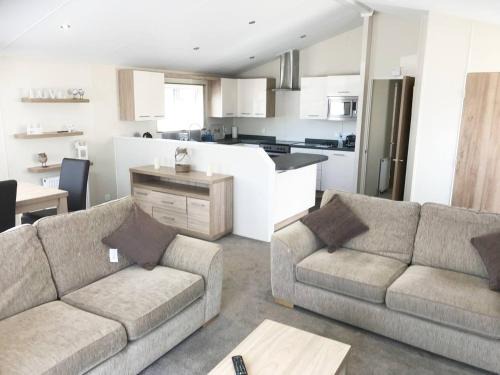 Clacton-on-Sea Apartment | Mikanda Lodge
