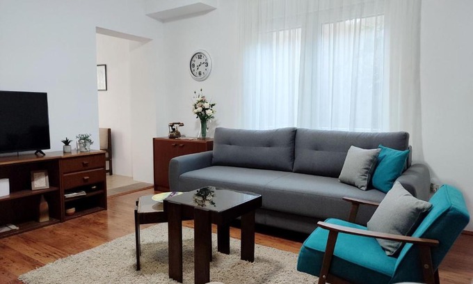 Vranje Apartment | MILA city center-free parking