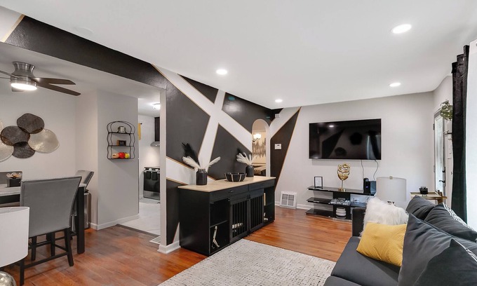 University City House | Milan LuxenModern Glam Meets Cozy Comfort in University City!