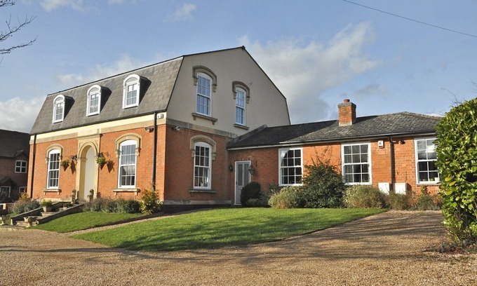 Alcester House | Mill House Cottage near Stratford upon Avon