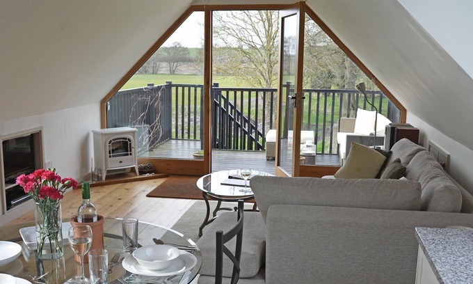 Erpingham House | Miller's Loft - Luxury open plan loft living for two in stunning Norfolk countryside