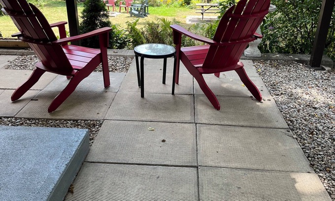 Elora House | Millers Mistress - Gardenview - 2 bdrm apt in downtown Elora