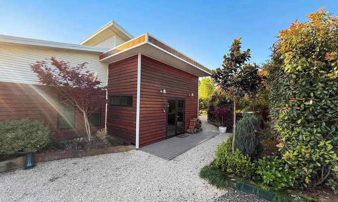 Millfield Cottage | Millfield Garden Cottage - A unique getaway experience