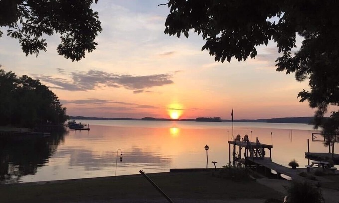 Leesville House | Million Dollar Sunrise View