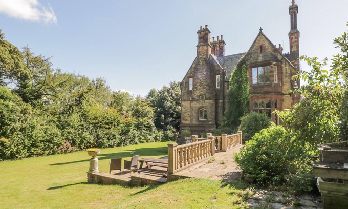 Newton in Furness Cottage | Millwood Manor