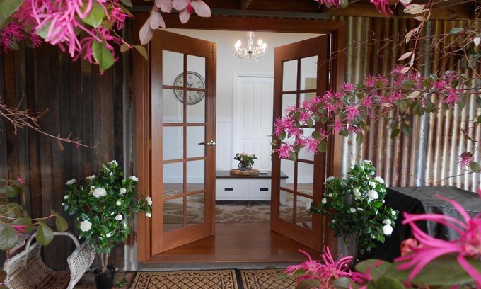 Woodstock House | Milton Chocolate Retreat