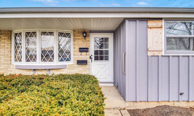 Milwaukee House | Milwaukee Home w/Fire Pit ~ 8 Mi to Lake Michigan