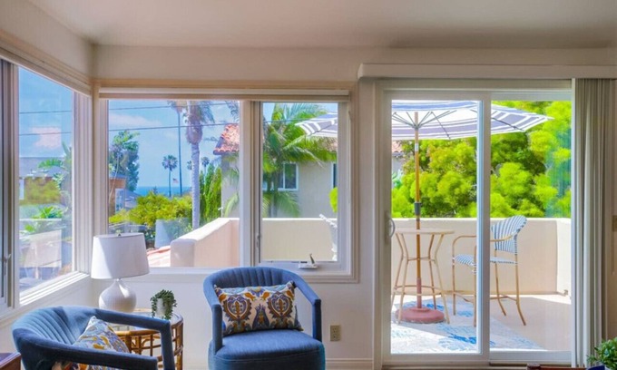 Del Mar House | Mindful Cottage with peek Ocean Views