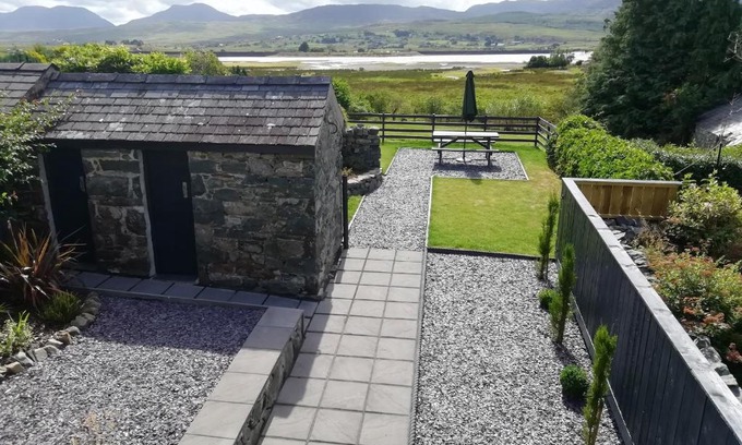 Trawsfynydd House | Minffordd