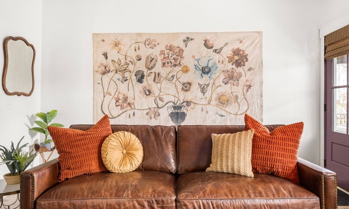 Maxwell House | Mins to Downtown Nashville | Walk to Dining, Bars | Single Level | King Beds