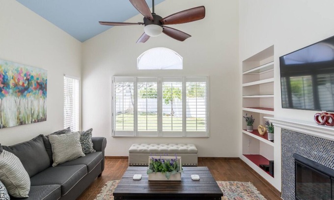 Loma Linda House | Minutes away from Loma Linda Hospital/University & Redlands!