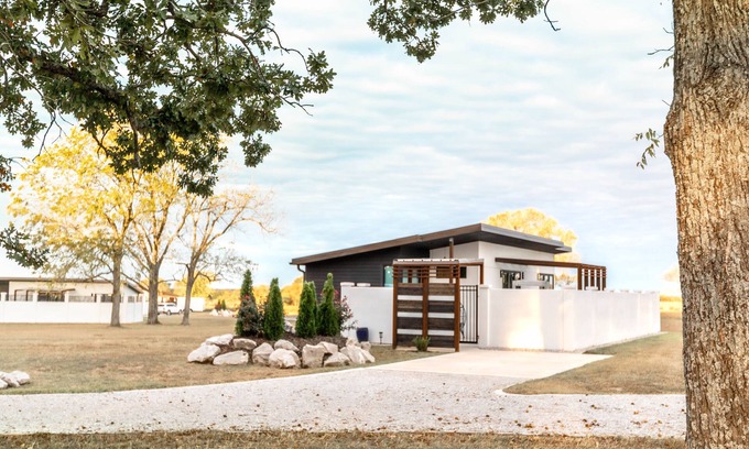 Umber View Heights House | Minutes away from Stockton Lake