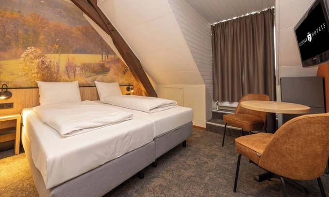 Municipality of Valkenburg aan de Geul Hotel | Minutes to Kasteel Hoensbroek | Free Breakfast, Parking, & Hiking Nearby