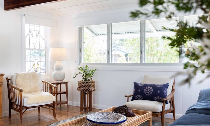 Narrawallee House | Miramar Coastal Cottage