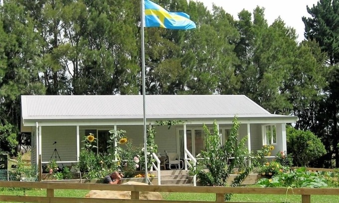 Miranda Cottage | Miranda Valley Orchid Cottage - rural tranquiity