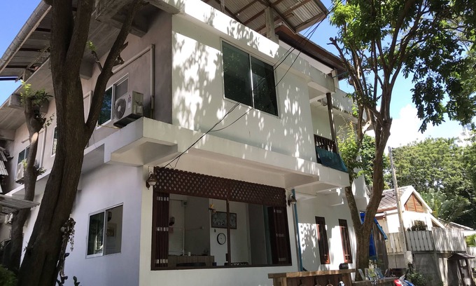 Rayong House | Miss Hong House