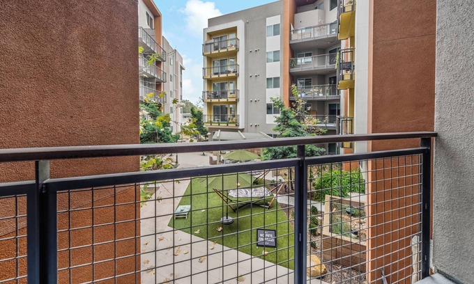 Mission Valley Apartment | Mission Beach 1 BR | In unit Washer Dryer | Pool