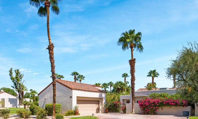 Rancho Mirage House | Mission Hills Country Club - NEWLY REMODELED HOME on golf course