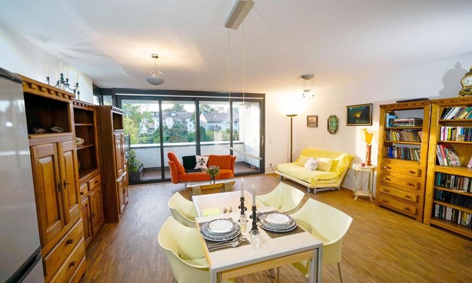 Rhein-Erft-Kreis District Apartment | Mit Aufzug in die Ferienwohnung 02 "Zum Ritter" und in der Nähe von Köln mit Stil übernachten