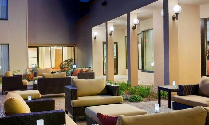 Brookfield Apartment | Mitchell Park Conservatory Tour! Pet-friendly Property, Indoor Swimming Pool!