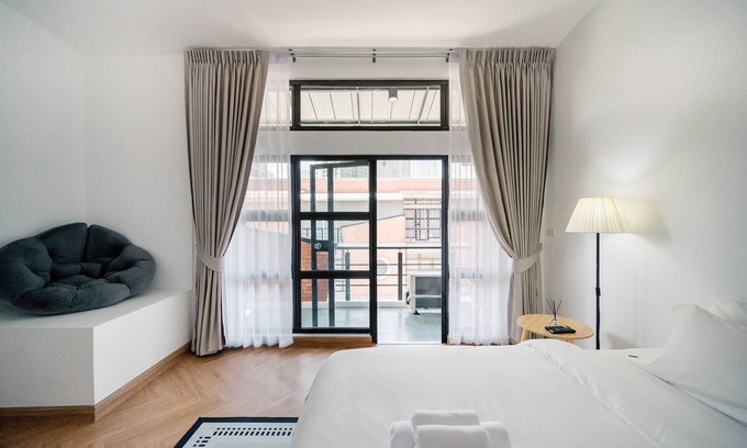 Chom Phon House | Mitt Haus BKK