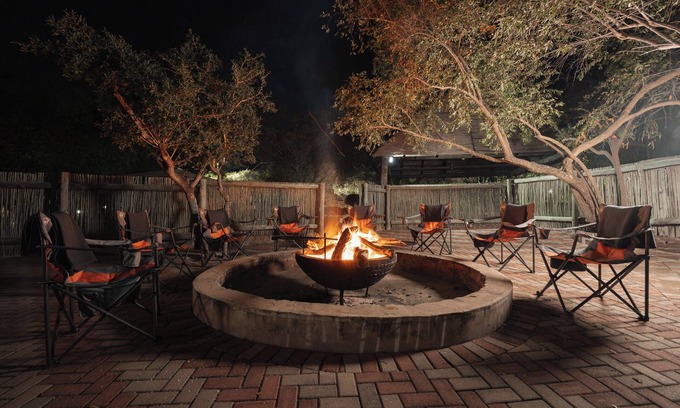 Mookgopong House | Mmakuba Private Game Lodge, Deluxe Chalet 9A