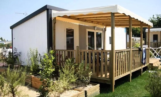 Saint Maime House | Mobil-home Premium + 40m² (2ch - 5pers) + TV + LV + BBQ + Clim + 2 SDB 5 people