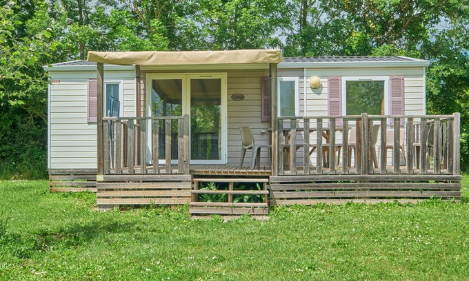 Mens RV Rental | Mobile Home "6 Personnes 206" with Shared Pool & Shared Terrace