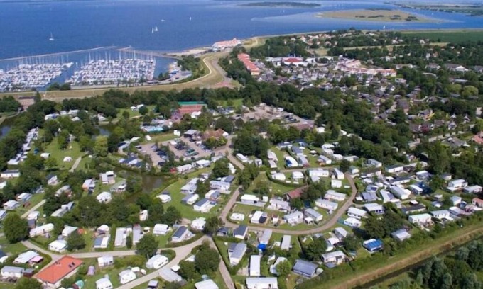 Westenschouwen Apartment | Mobile home for 4 guests with 42m² in Burgh-Haamstede (126845)