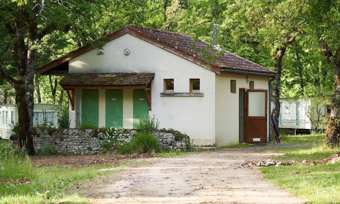 Payrac House | Mobile home in a quiet, natural campsite near Rocamadour