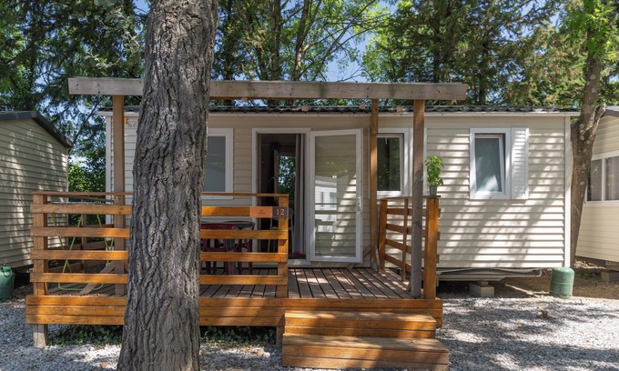 Lavilledieu House | Mobile Home 'Mobil-home B - 1-4 Persons' with Shared Pool, Private Terrace and Communal Garden