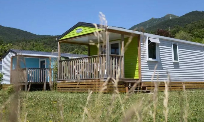 Rosans House | Mobilheim Komfort "Poppy's" 22m2 - 2 Schlafzimmer - überdachte Terrasse 4 Personen