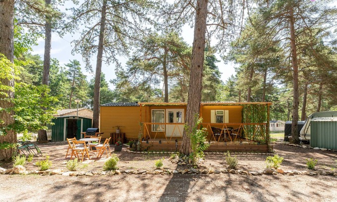 Sault House | Mobilhome with Shared Pool, Shared Terrace and Air Conditioning