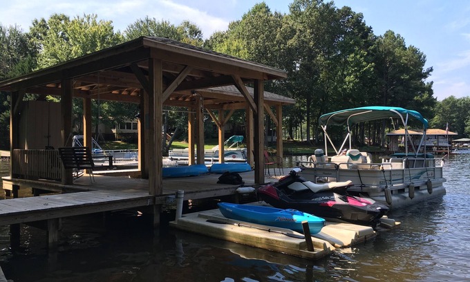 Littleton Cottage | Moderate Awesome Cute Affordable Waterfront Lakehouse