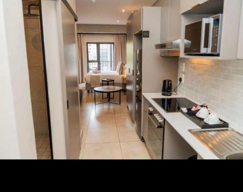 Sandown Apartment | Modern 1 Bedroom Apartment overlooking Sandton City