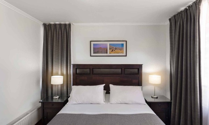 Santiago Apartment | Modern 1 Bedroom Apartments in unbeatable El Bosque Norte Area