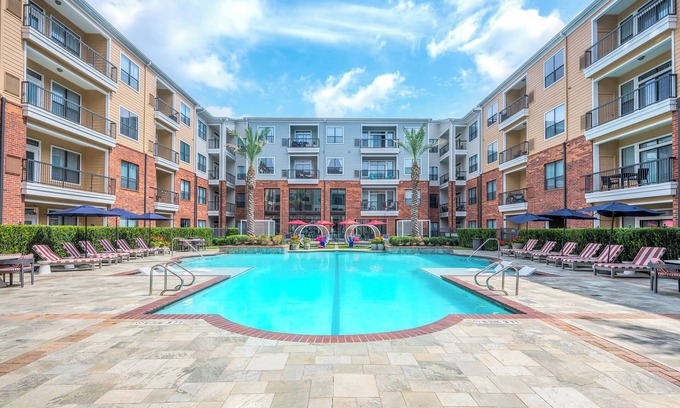 Brookhollow Apartment | Modern 1 BR In Houston near Galleria/Downtown