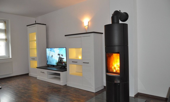 Ortslage Trotha Apartment | Modern 120m² house, central location, up to 10 p.