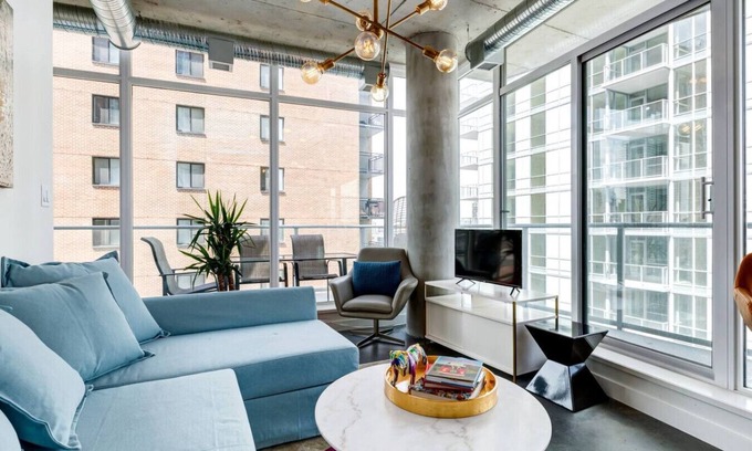 East Village Condo | Modern 1BR Condo for 4 | Great Views + Balcony!