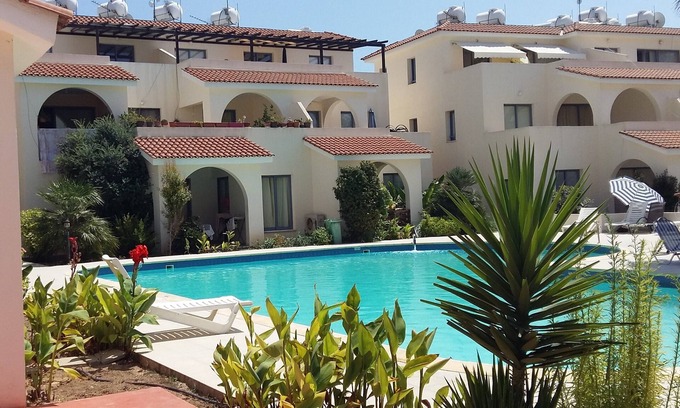 Universal Apartment | Modern 2 bed apartment with WiFi situated in the Universal Area of Paphos