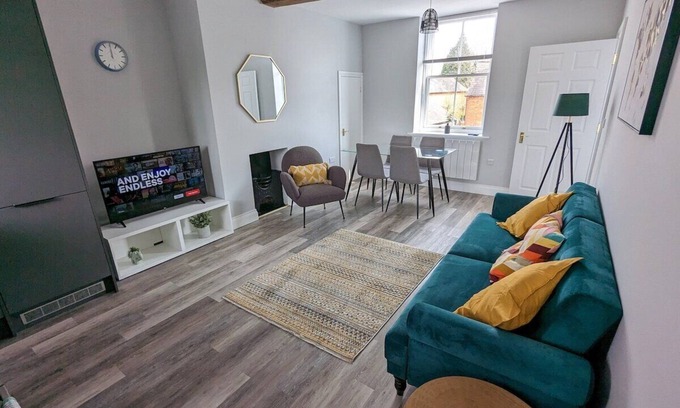 Husbands Bosworth Apartment | Modern 2-bed Apartment - inc private parking