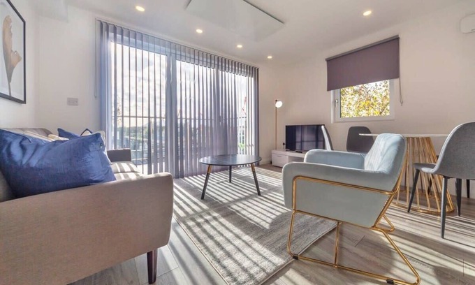 Ashford Apartment | Modern 2 Bedroom Apartment in Ashford