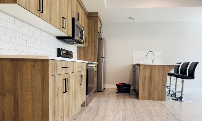 Inglewood House | Modern 2-Bedroom Basement Suite for Rent in Prime Downtown Inglewood Location