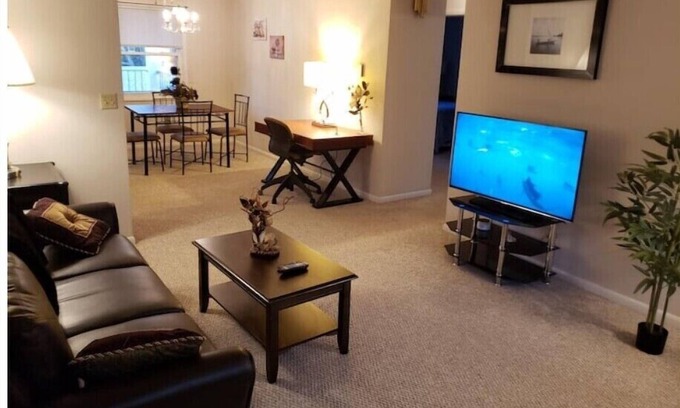 Stockton Apartment | Modern 2 Bedroom Condo With Park Views