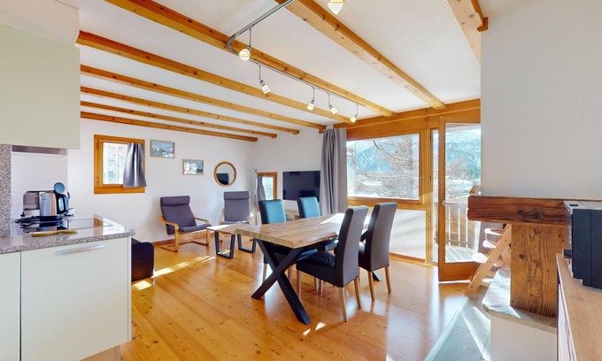 Maloja Apartment | Modern 2-room apartment on the third floor with approx.