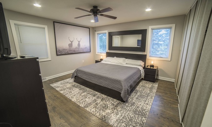 Dubuque House | Modern 2BR home centrally located in historic Dubuque